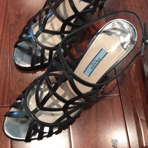 Prada heels - Picture 10 of 11